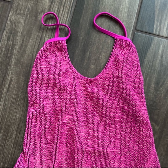 Good American Always Fits Sculpt One Piece Swimsuit in Fuchsia Pink Sz S/M - Picture 4 of 7
